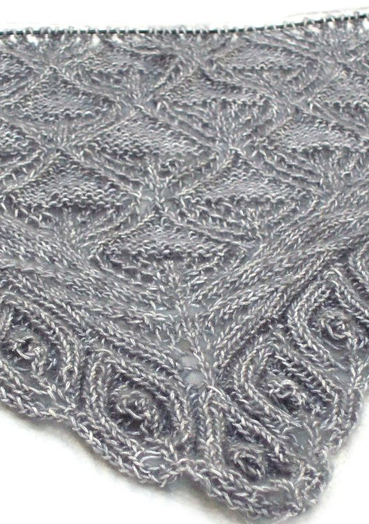 Dreiecktuch Dornröschen ehemals Autumnfield Anleitung als PDF | Anleitung als PDF | Stricken | Sylvie Rasch
