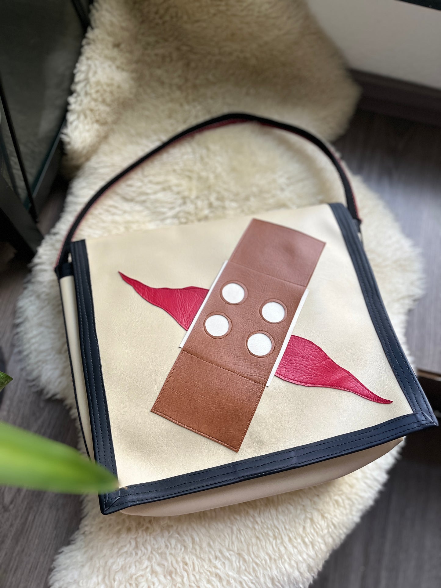 Unikat Petra Perle handgenähte Vintage Umhängetasche "Pflaster"