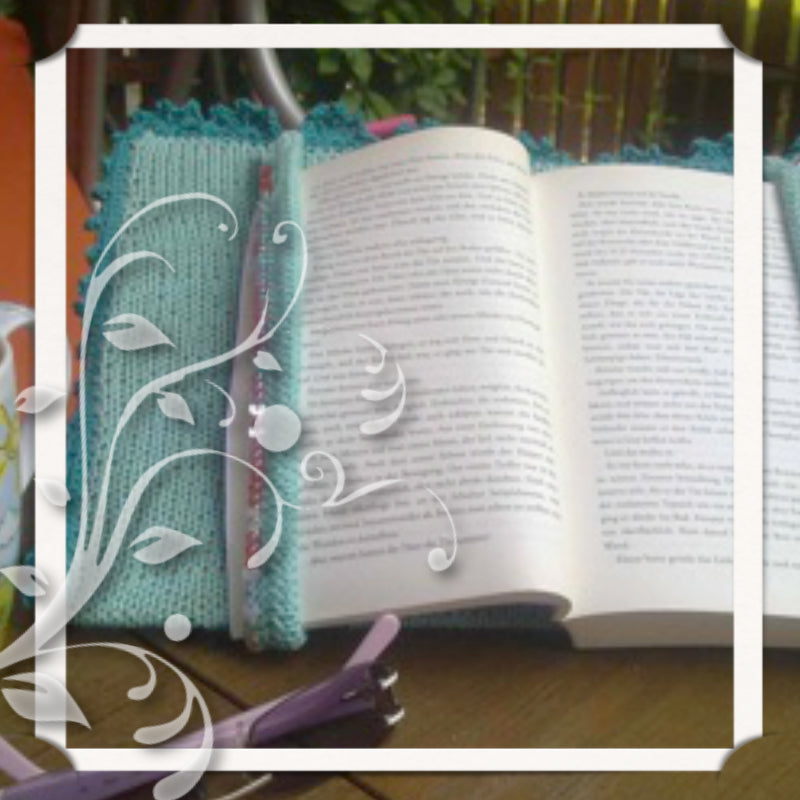 Buchstütze Karlotta gestrickt | Einzelanleitung | | Sylvie Rasch